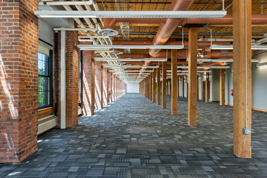 More Photos Of 140 Mill St, Lewiston Office Residential For Sale