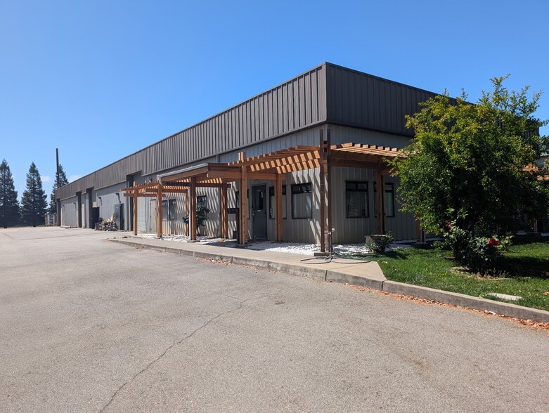 Primary Photo Of 230 Mayock Rd, Gilroy Warehouse For Lease