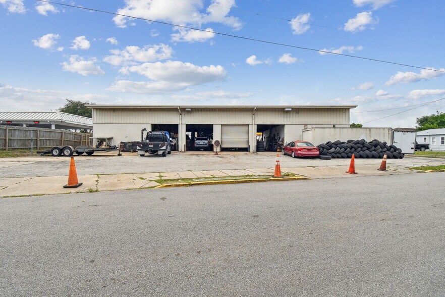 More Photos Of 2350 N Ponce De Leon Blvd, Saint Augustine Service Station For Sale
