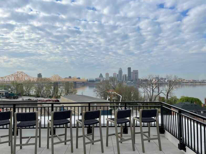 More Photos Of 1400 Main St, Clarksville Apartments For Lease