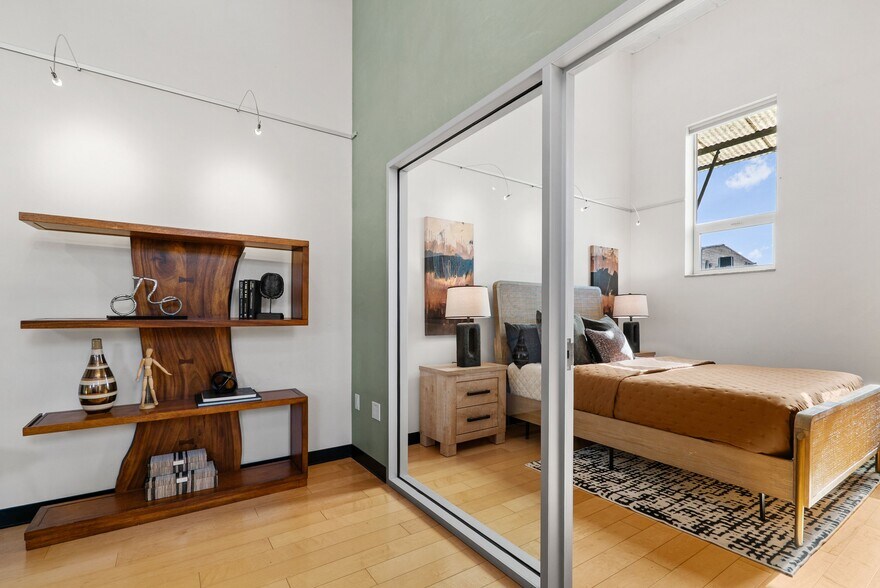 More Photos Of 108 High Rd, Santa Cruz Flex For Sale