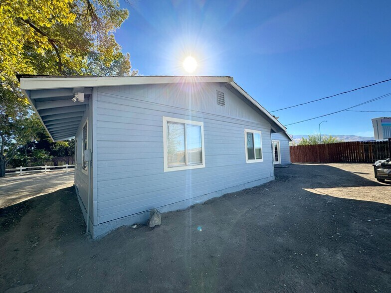 More Photos Of 905 Mauldin Ln, Reno Multifamily For Sale