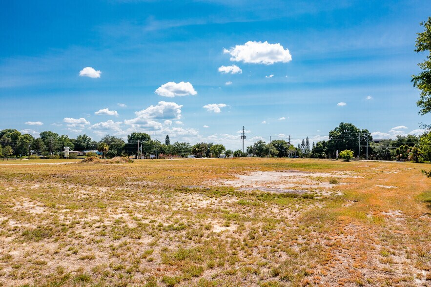 More Photos Of 901 12th St, Clermont Land For Sale