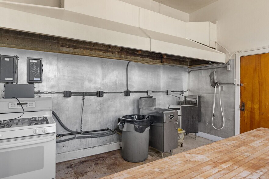 More Photos Of 419 N Raleigh Ave, Sheffield Specialty For Sale