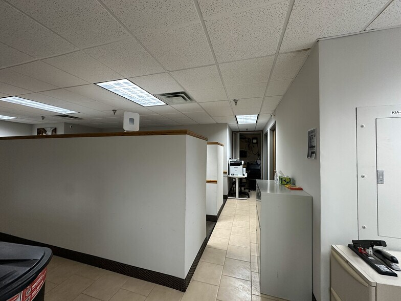 More Photos Of 8053 E Bloomington Fwy, Bloomington Medical For Sale
