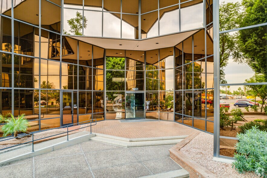 More Photos Of 2001 W Camelback Rd, Phoenix Unknown For Lease