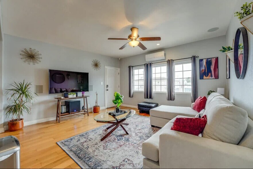 More Photos Of 3280 Gillette St, San Diego Apartments For Sale