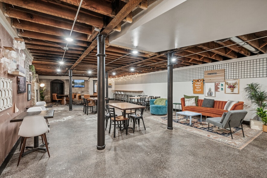 More Photos Of 100 State St N, Waseca Restaurant For Sale