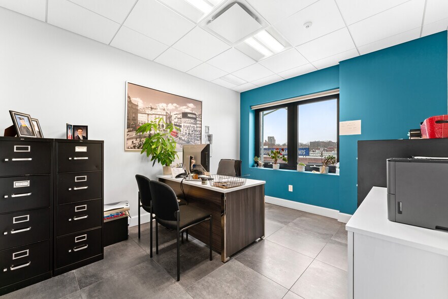 More Photos Of 33-53 62nd St, Woodside Warehouse For Lease