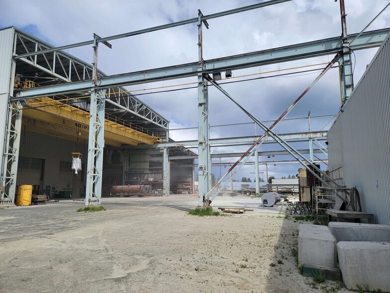 More Photos Of 9588 Milwaukee Way, Prince George Industrial For Lease