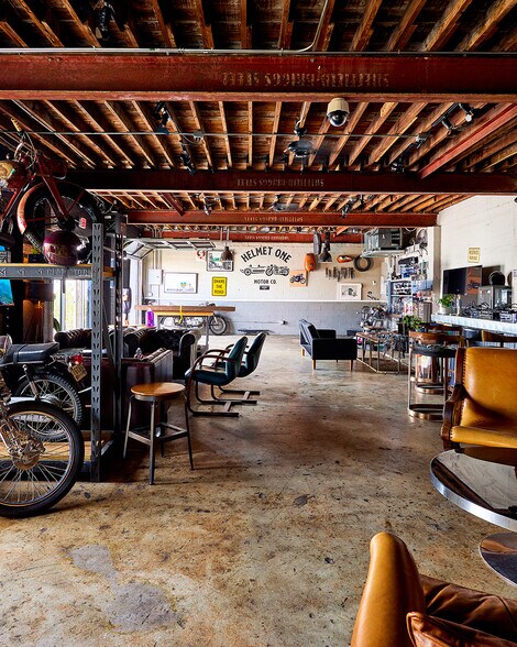 More Photos Of 230 NW 71st St, Miami Warehouse For Sale