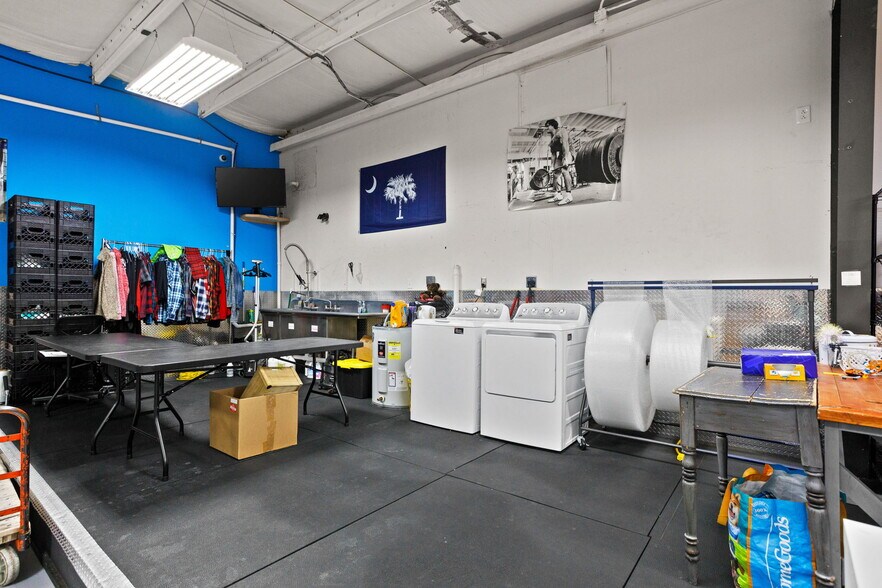 More Photos Of 340 Interstate Blvd, Greenville Warehouse For Sale