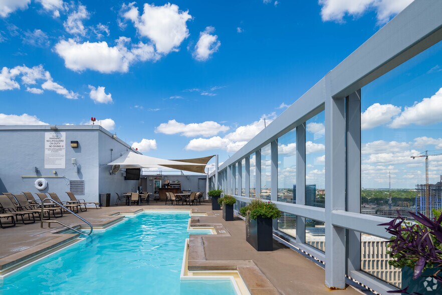 More Photos Of 701 Brazos St, Austin Office For Lease