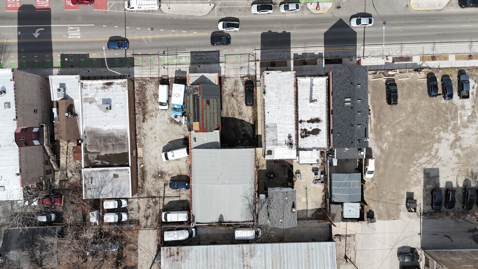 More Photos Of 2339 W Grand Ave, Chicago Mixed Retail For Sale