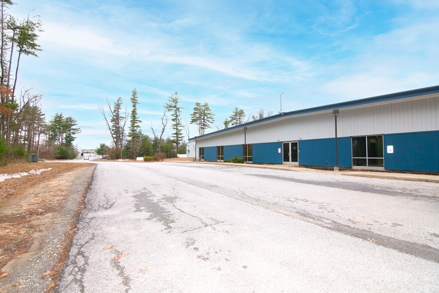 More Photos Of 3 Unlimited Dr, Saratoga Springs Office For Lease