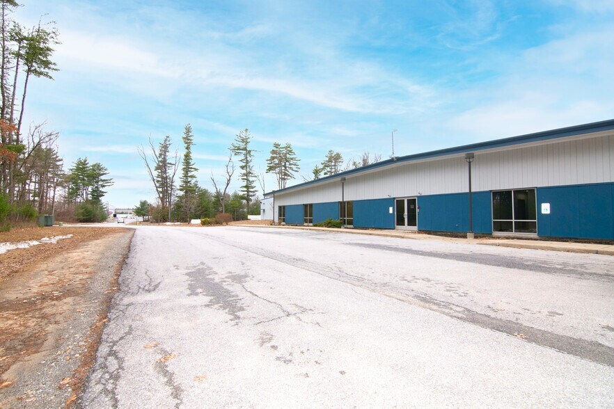 More Photos Of 3 Unlimited Dr, Saratoga Springs Office For Lease