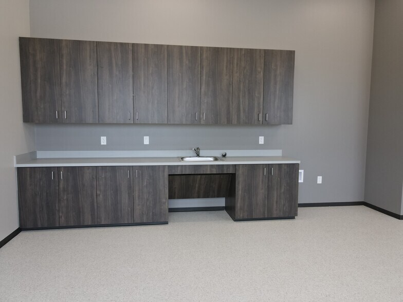 More Photos Of 8726 Fairbanks N Houston, Houston Distribution For Lease