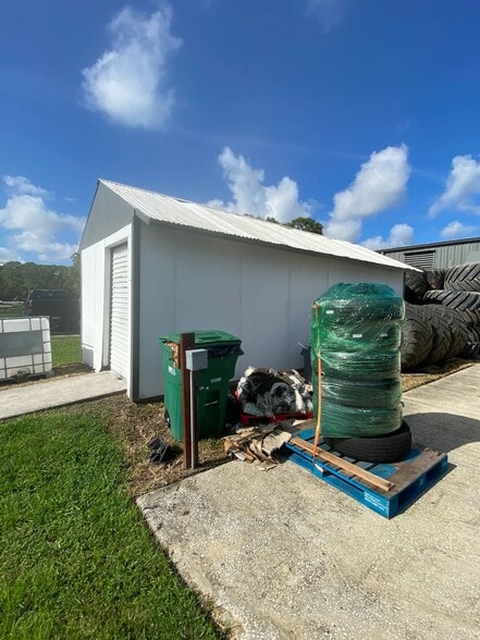 More Photos Of 1816 57th St, Sarasota Warehouse For Sale