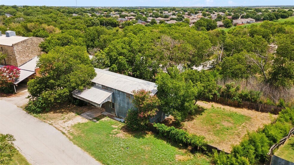 More Photos Of 331 Old Mill Rd, Rhome Warehouse For Sale