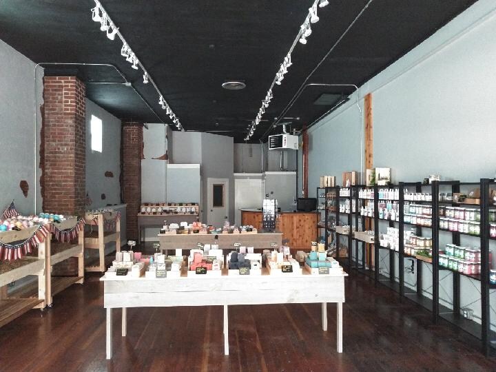 More Photos Of 7 N Holladay Dr, Seaside Storefront For Lease