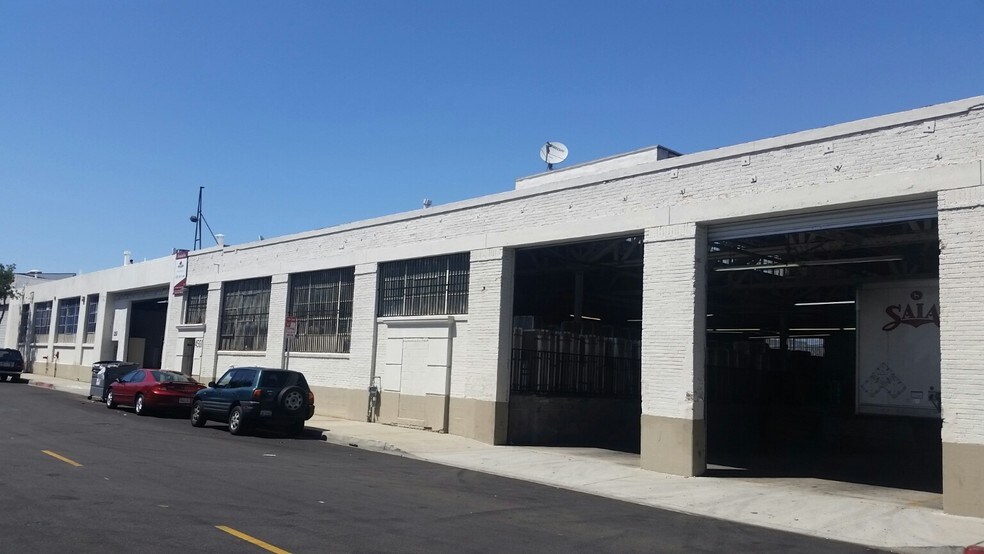 More Photos Of 4515-4561 E 48th St, Vernon Warehouse For Lease