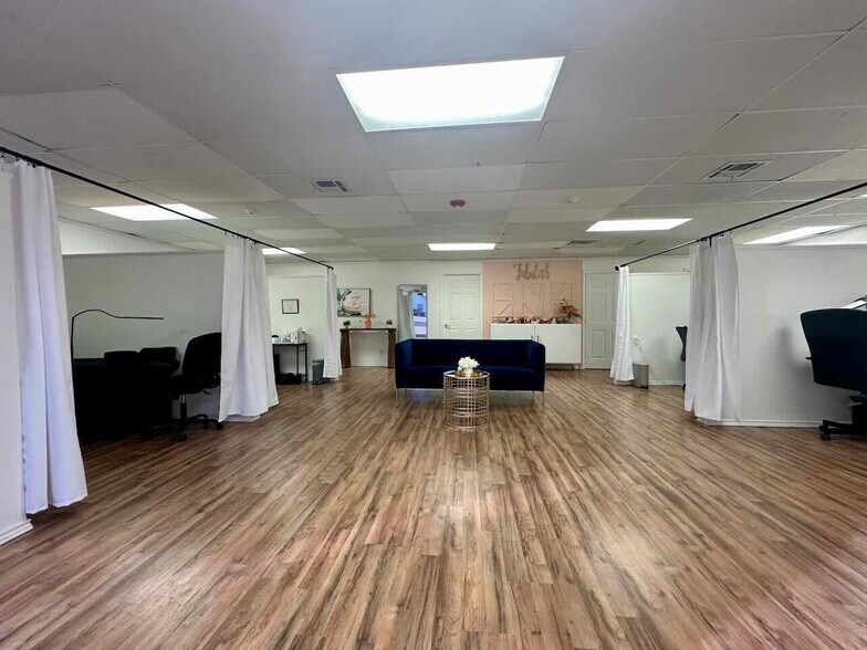 More Photos Of 7550 College St, Beaumont Industrial For Sale