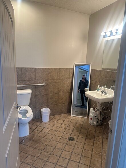 More Photos Of 11576 S State St, Draper Medical For Lease