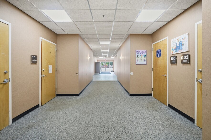 More Photos Of 475 E Main St, Patchogue Medical For Sale