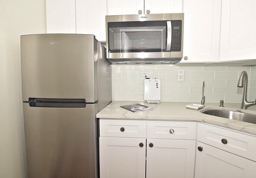 More Photos Of 50 Hempstead Ave, Lynbrook Medical For Sale