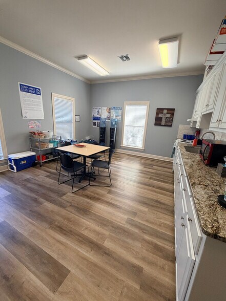 More Photos Of 10528 Kentshire Ct, Baton Rouge Office For Lease