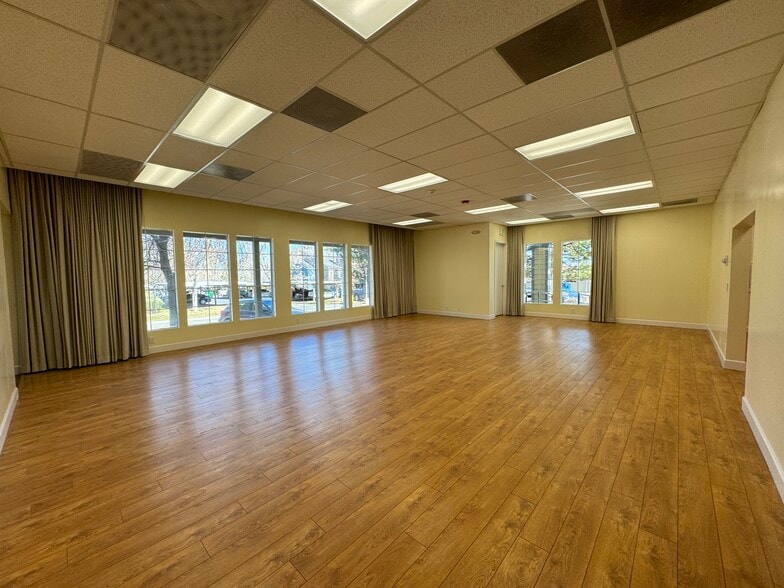 More Photos Of 6100 Plumas St, Reno Office For Sale