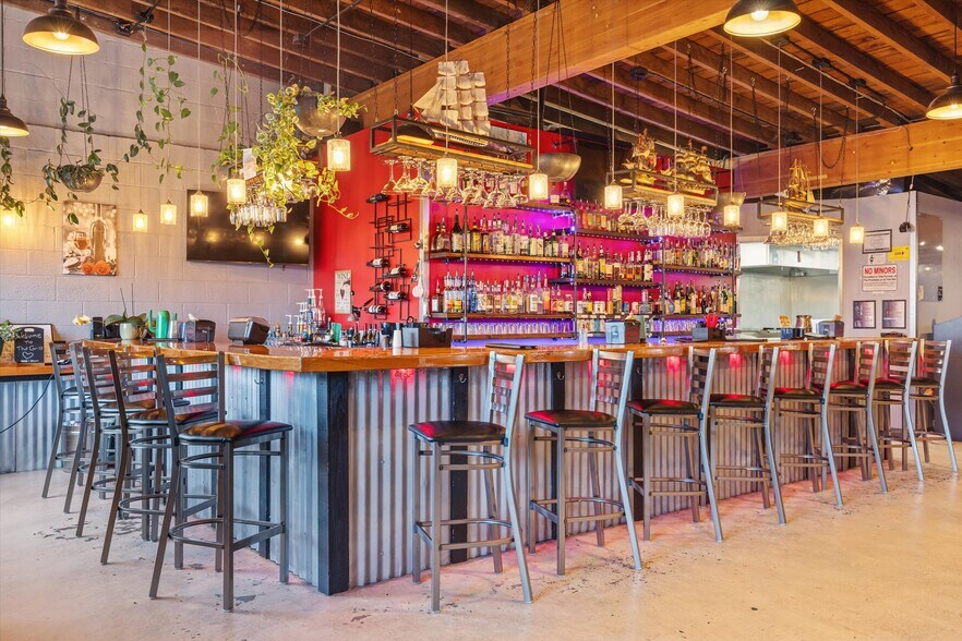 More Photos Of 1330 NE Highway 101, Lincoln City Restaurant For Sale