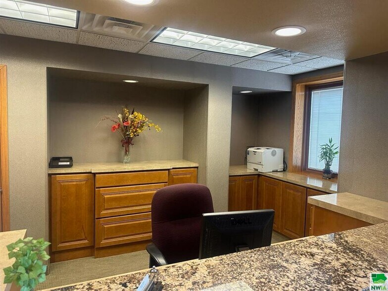 More Photos Of 700 Jackson St, Sioux City Medical For Sale