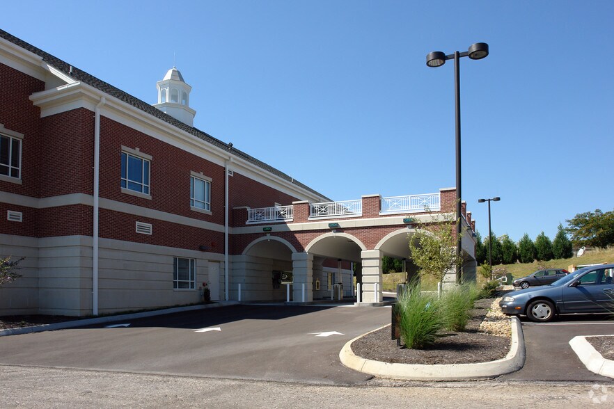 More Photos Of 6501 Kingston Pike, Knoxville Bank For Lease