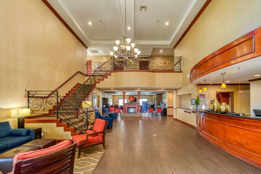 More Photos Of 3606 89th St, Galveston Hotel For Sale
