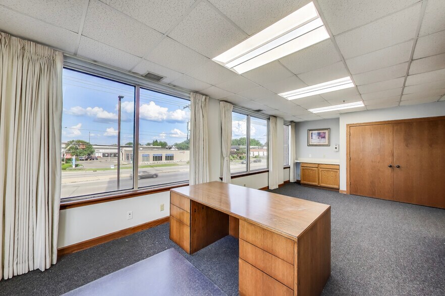 More Photos Of 1 E Merchants Dr, Oswego Office For Sale