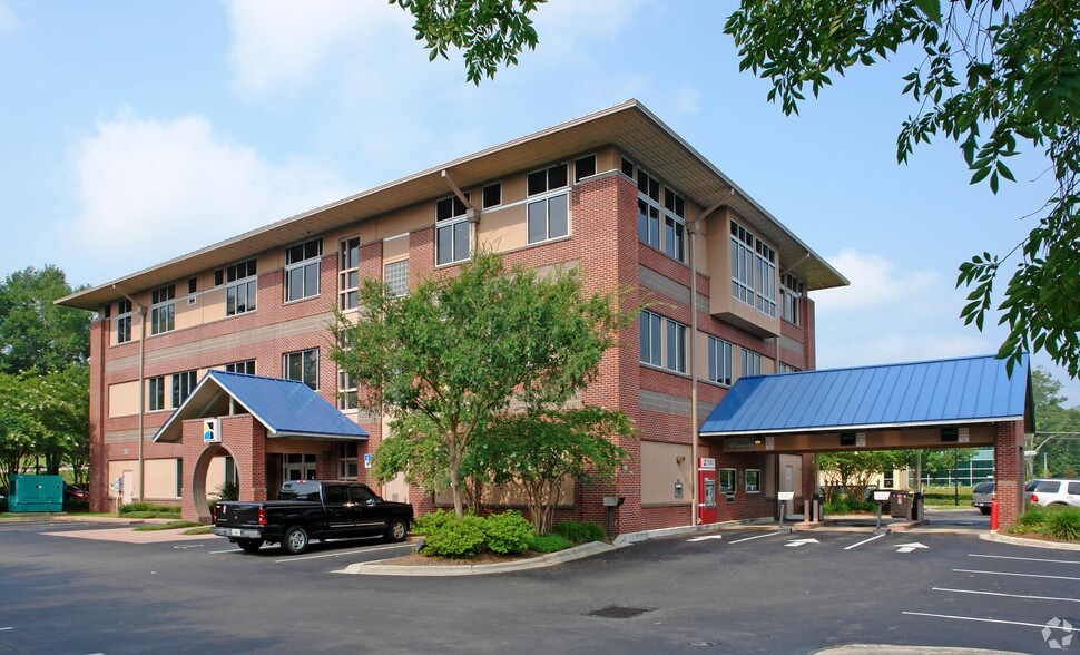 More Photos Of 2330 Mahan Dr, Tallahassee Office For Lease