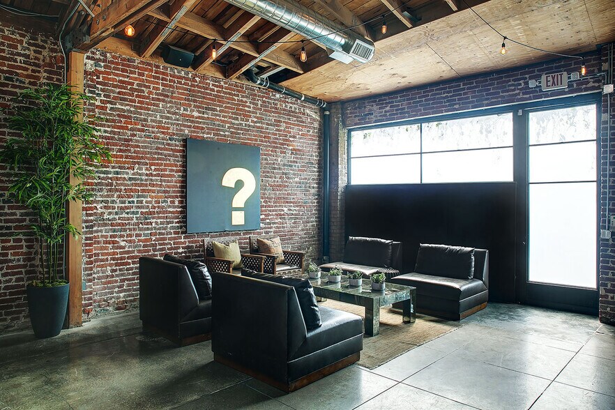 Primary Photo Of 3921 W Jefferson Blvd, Los Angeles Flex For Lease