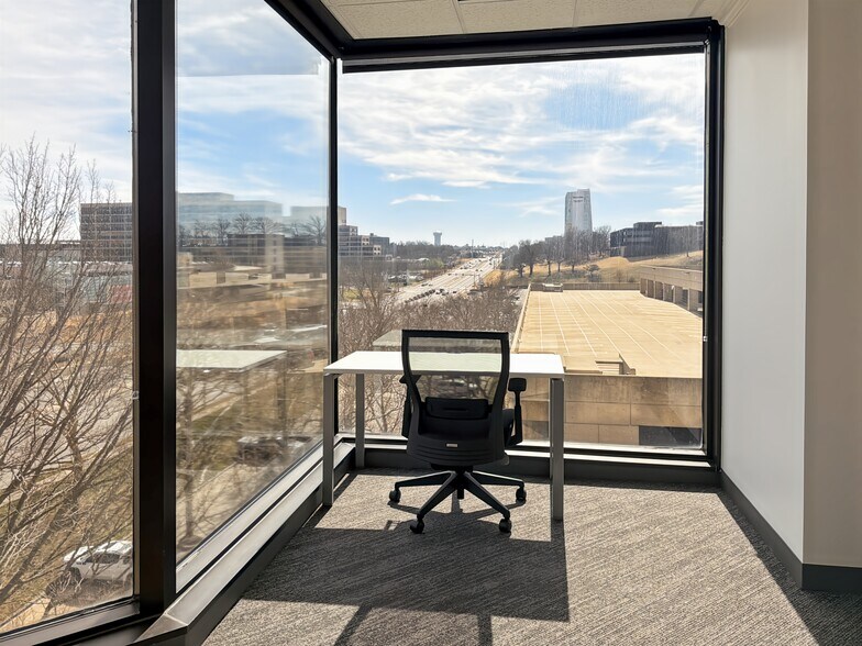 More Photos Of 6100 S Yale Ave, Tulsa Coworking Space