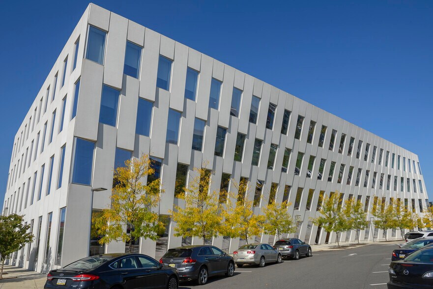 More Photos Of 1200 Intrepid Ave, Philadelphia Office For Lease