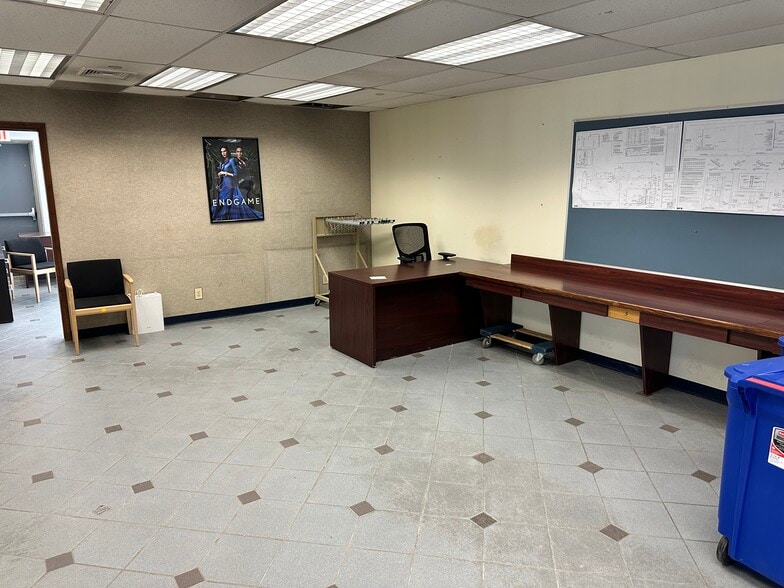 More Photos Of 4865 Arthur Kill Rd, Staten Island Warehouse For Sale