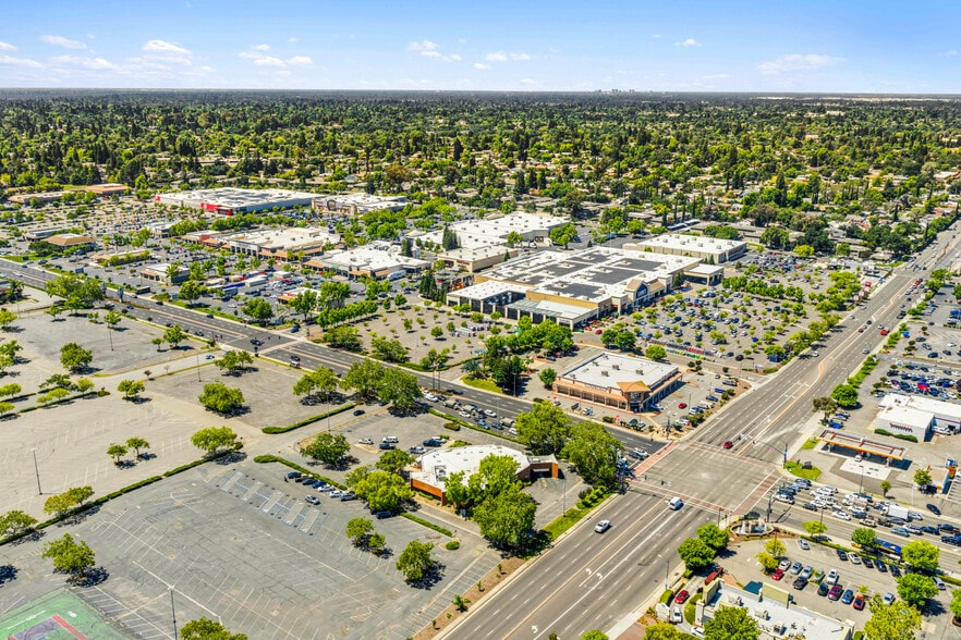 More Photos Of 6199 Sunrise Mall Rd, Citrus Heights Bank For Sale