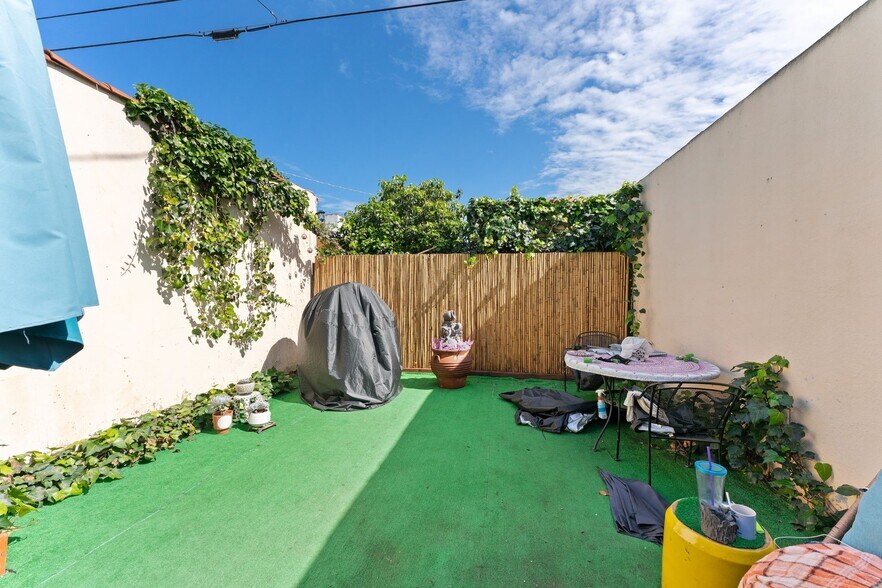 More Photos Of 428 N Genesee Ave, Los Angeles Apartments For Sale