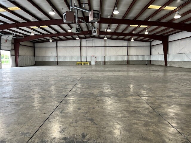 More Photos Of 6915 Urbana Rd, Springfield Warehouse For Lease