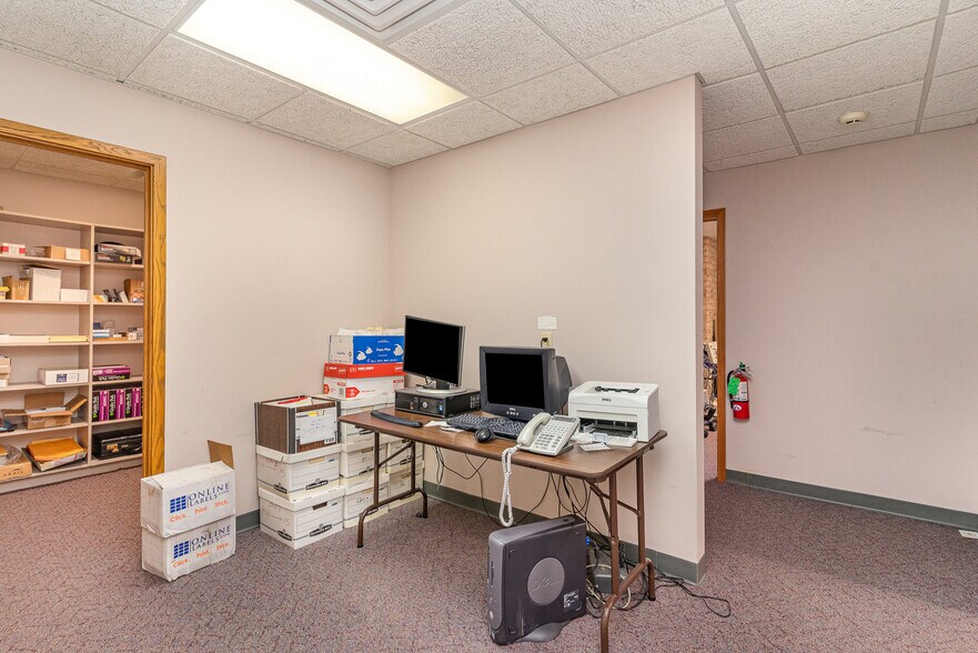 More Photos Of 3588 Center Ave, Essexville Medical For Sale