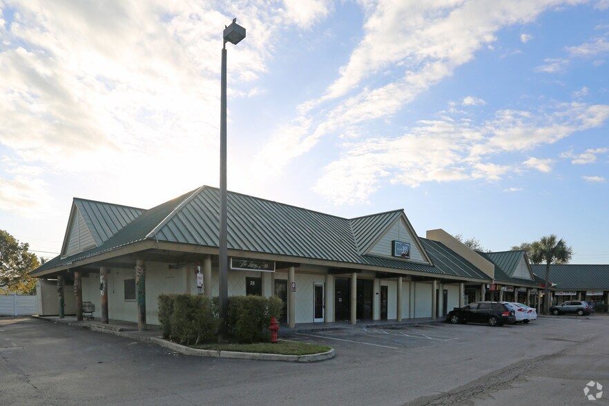 More Photos Of 2650 S Military Trl, West Palm Beach Storefront For Lease