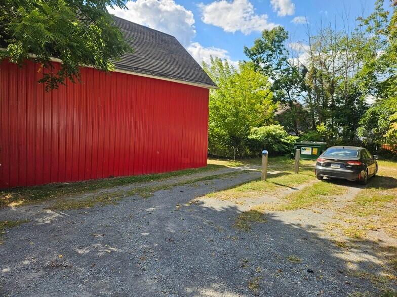 More Photos Of 114 College Ave, Factoryville Apartments For Sale
