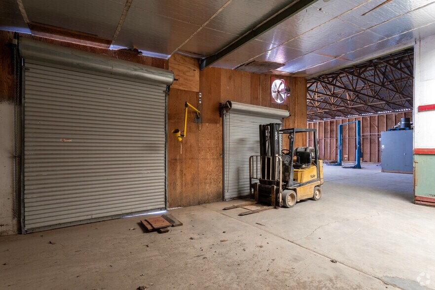 More Photos Of 133 S Whitworth Rd, Newman Warehouse For Lease