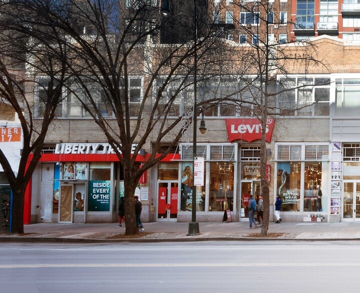 Primary Photo Of 25 W 14th St, New York Storefront For Lease