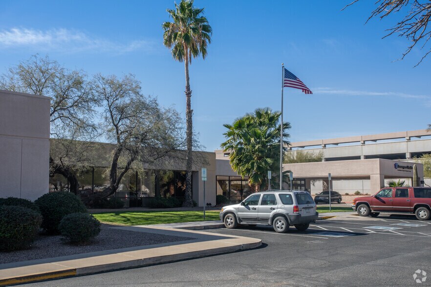 Primary Photo Of 1921 W Hospital Dr, Tucson Rehabilitation Center For Lease
